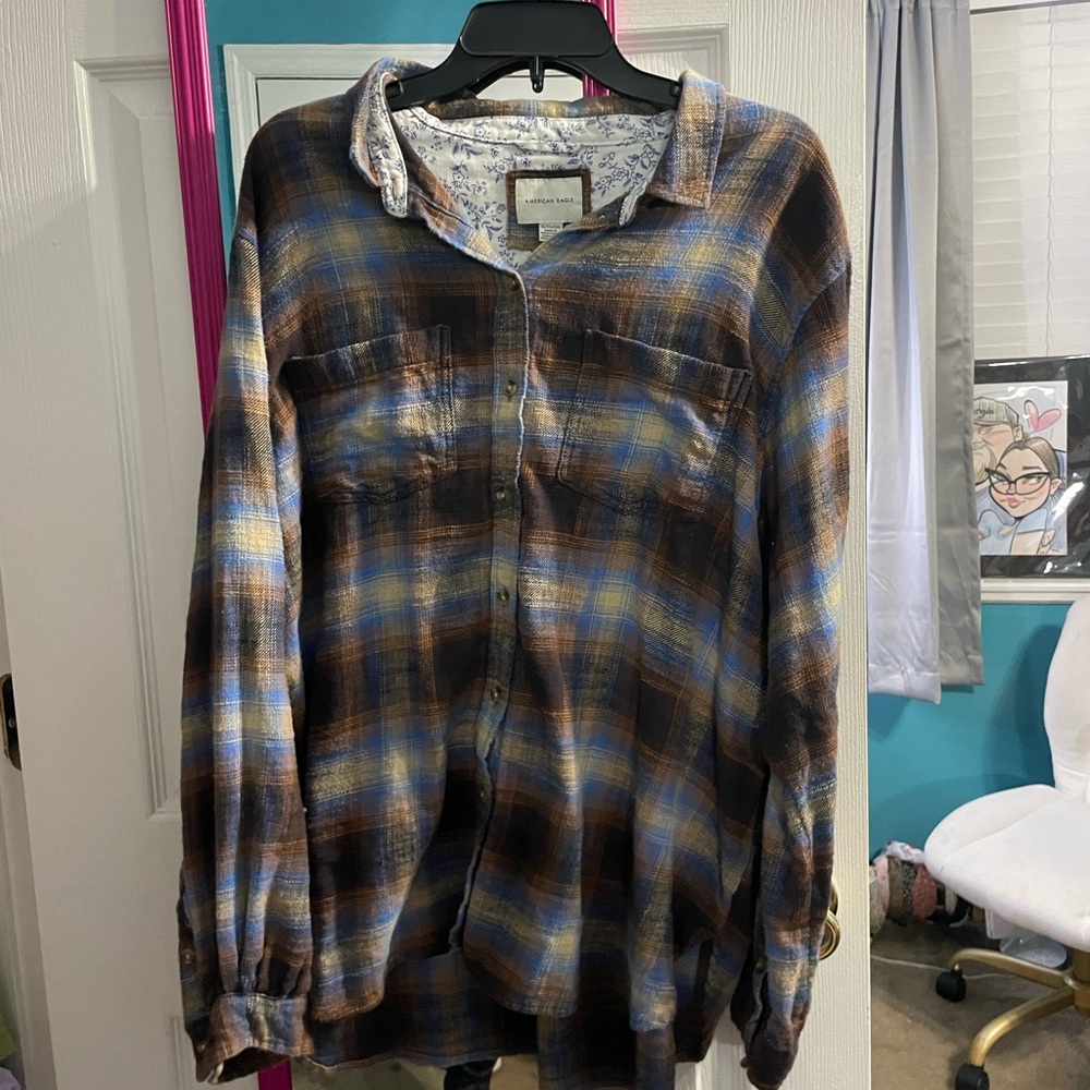 American Eagle Outfitters Plaid Button-Down Shirt